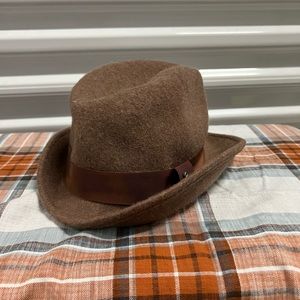 Felt hat perfect for Halloween!